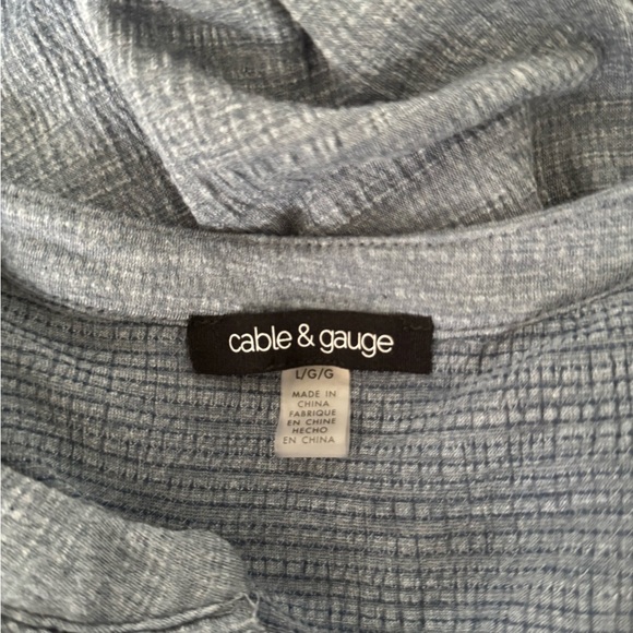 Cable & Gauge Textured Short Sleeve Blue Top Large - Picture 5 of 8